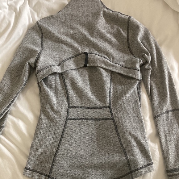Lululemon Define Jacket Size 6 - Picture 3 of 3